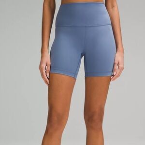 NWOT Lululemon wunder train short